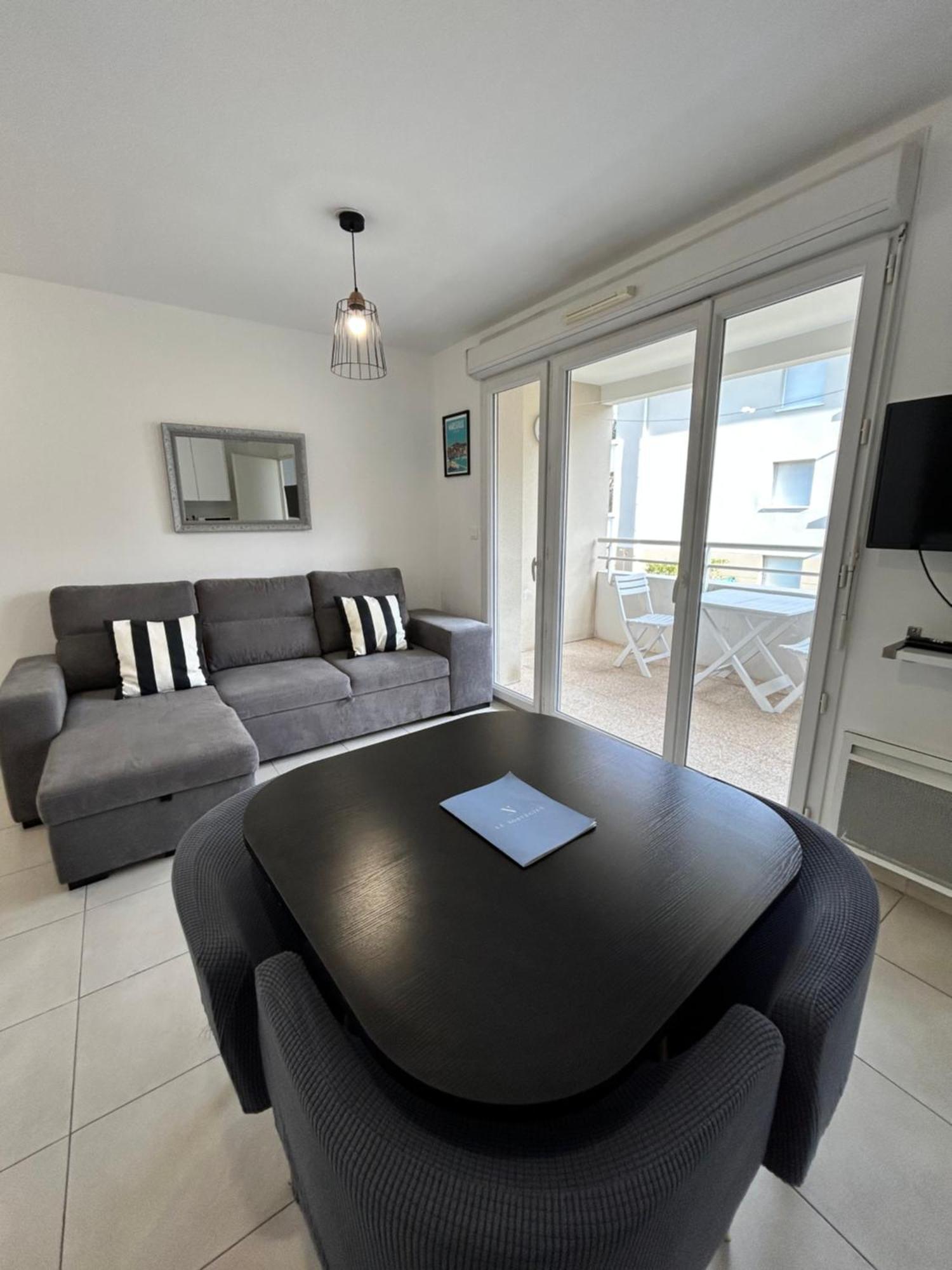 Appartement Avec Terrasse Et Box Entre Plages Et Nature マルセイユ エクステリア 写真